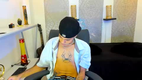 Snapshot of jacob_blackwell chatting on 12-20-25, 07:32 jacob_blackwell online show from 12-20-25, 07:32