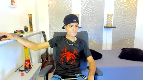 Snapshot of jacob_blackwell chatting on 12-21-25, 07:32 jacob_blackwell online show from 12-21-25, 07:32