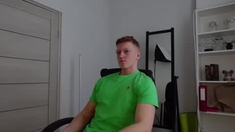 Snapshot of jacob_devon chatting on 02-14-25, 08:10 JACOB DEVON online show from 02-14-25, 08:10