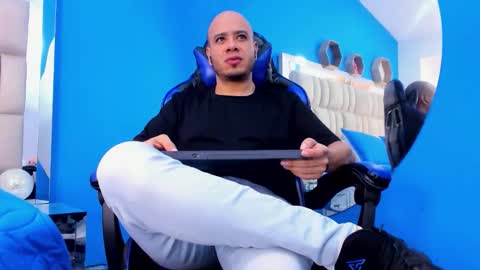 jacob_garcia_ online show from 11-26-25, 12:17