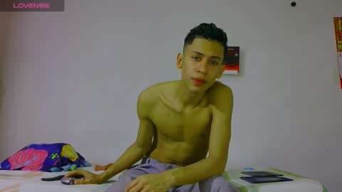 Snapshot of jacob_wolf_xxx chatting on 03-16-26, 05:35 jacob online show from 03-16-26, 05:35
