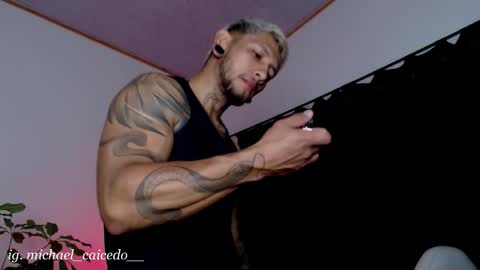 Michael Caicedo online show from 09-21-25, 02:57