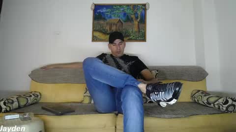 Jacob And Jayden online show from 04-18-26, 07:07