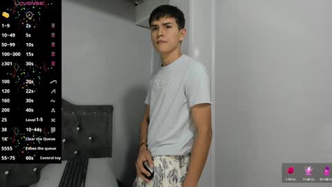 Snapshot of jacobb_lee chatting on 12-10-24, 08:49 Jacob Lee online show from 12-10-24, 08:49