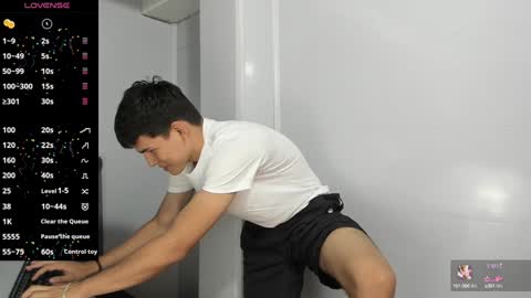 Snapshot of jacobb_lee chatting on 12-13-24, 08:15 Jacob Lee online show from 12-13-24, 08:15