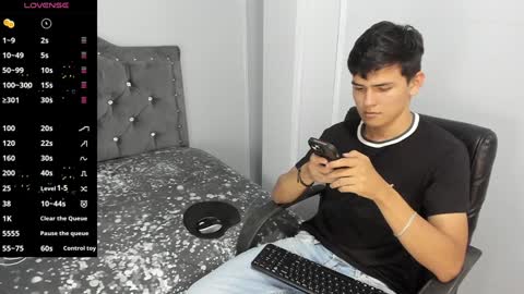 Snapshot of jacobb_lee chatting on 12-20-24, 07:39 Jacob Lee online show from 12-20-24, 07:39