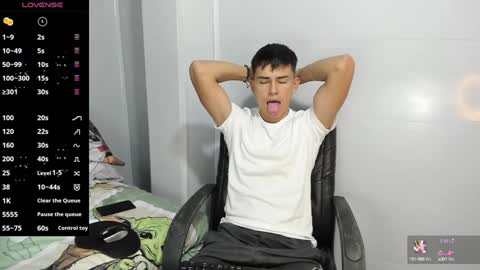 Snapshot of jacobb_lee chatting on 02-07-25, 07:59 Jacob Lee online show from 02-07-25, 07:59