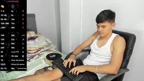 Snapshot of jacobb_lee chatting on 02-14-25, 09:43 Jacob Lee online show from 02-14-25, 09:43