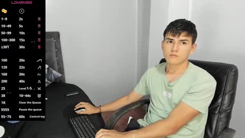 Snapshot of jacobb_lee chatting on 02-25-25, 09:02 Jacob Lee online show from 02-25-25, 09:02