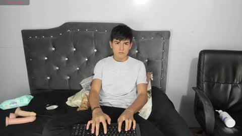 Snapshot of jacobb_lee chatting on 03-12-25, 08:52 Jacob Lee online show from 03-12-25, 08:52