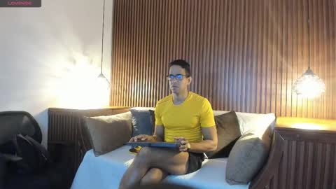 Snapshot of jacobdraven chatting on 10-14-25, 02:56 jacobdraven online show from 10-14-25, 02:56