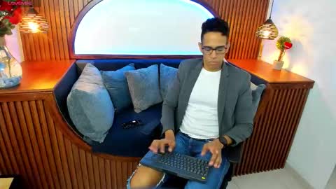 Snapshot of jacobdraven chatting on 11-08-25, 04:34 jacobdraven online show from 11-08-25, 04:34