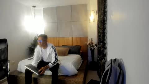 Snapshot of jacobdraven chatting on 11-16-25, 03:23 jacobdraven online show from 11-16-25, 03:23