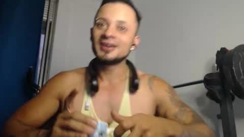 Snapshot of jacobjamess chatting on 02-04-25, 11:27 jacobjamess online show from 02-04-25, 11:27