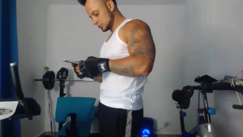 Snapshot of jacobjamess chatting on 11-14-25, 01:21 jacobjamess online show from 11-14-25, 01:21