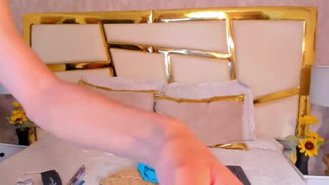 Snapshot of jacobrusso chatting on 12-22-25, 10:29 jacobrusso online show from 12-22-25, 10:29