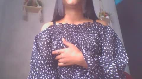 Snapshot of jacqueline_fernandez chatting on 03-03-25, 06:37 jacqueline_fernandez online show from 03-03-25, 06:37