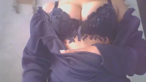 Snapshot of jacqueline_fernandez chatting on 01-15-26, 07:24 jacqueline_fernandez online show from 01-15-26, 07:24