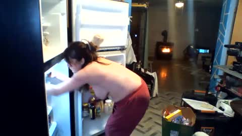 Jacqueline Stone online show from 02-12-25, 08:18