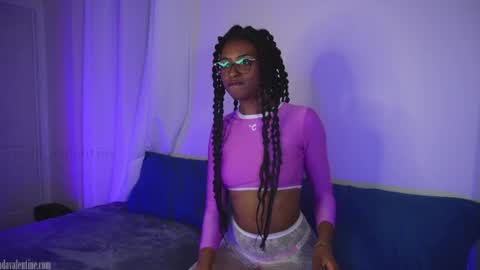 Snapshot of jada_valentine chatting on 10-03-25, 05:59 Jada online show from 10-03-25, 05:59