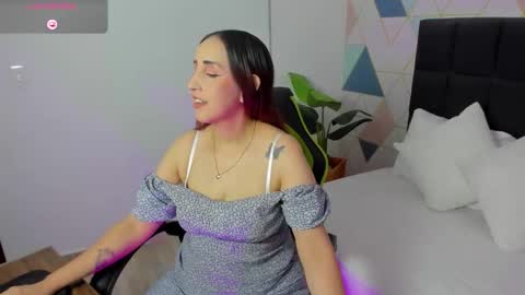 Snapshot of jadde13 chatting on 10-01-25, 08:15 Jadde online show from 10-01-25, 08:15