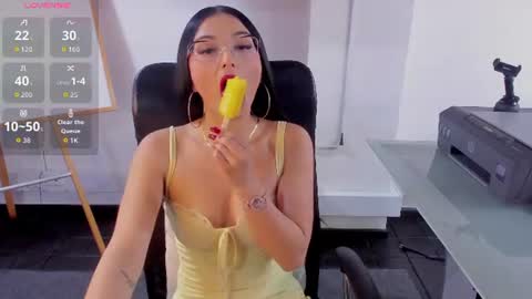 jade_connor online show from 06-12-26, 07:24