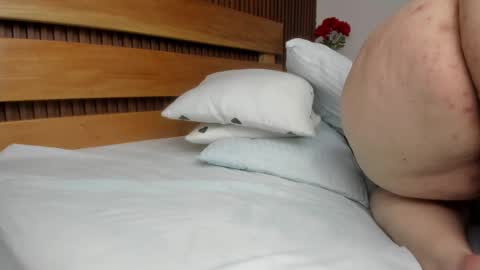 Snapshot of jade_cruz20 chatting on 01-15-25, 06:40 jade_cruz20 online show from 01-15-25, 06:40