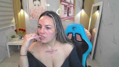 Snapshot of jade_jones_a chatting on 09-20-25, 03:51 Jade  online show from 09-20-25, 03:51