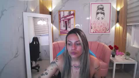 Snapshot of jade_jones_a chatting on 10-19-25, 03:40 Jade  online show from 10-19-25, 03:40