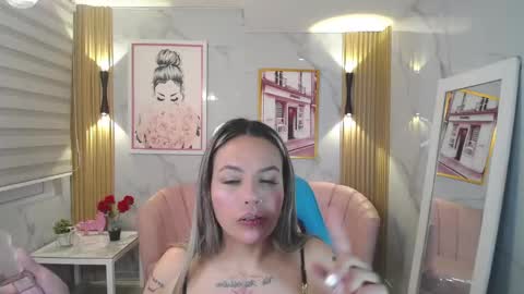 Snapshot of jade_jones_a chatting on 10-24-25, 04:20 Jade  online show from 10-24-25, 04:20