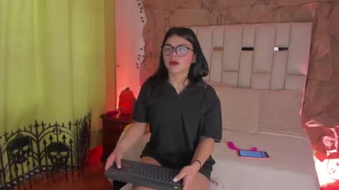 Snapshot of jade_nm chatting on 10-11-25, 12:58 ade online show from 10-11-25, 12:58