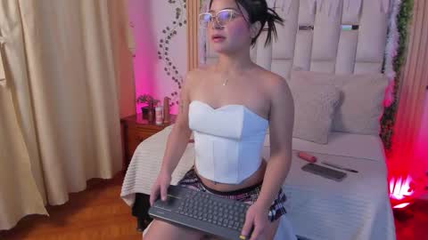 Snapshot of jade_nm chatting on 12-05-25, 02:36 ade online show from 12-05-25, 02:36