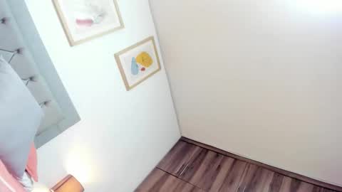 Snapshot of jade_obi chatting on 11-13-25, 02:49 Jade smile online show from 11-13-25, 02:49