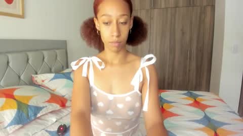 Snapshot of jade_obi chatting on 01-09-26, 03:15 Jade smile online show from 01-09-26, 03:15