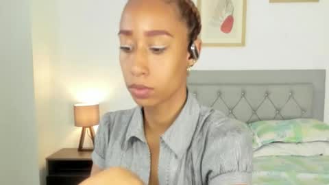 Snapshot of jade_obi chatting on 02-23-26, 03:53 Jade smile online show from 02-23-26, 03:53