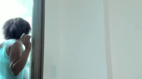 Snapshot of jade_obi chatting on 02-27-26, 01:00 Jade smile online show from 02-27-26, 01:00