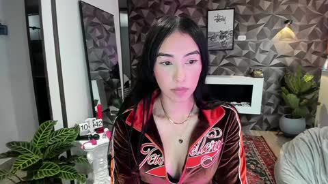 Jade  independent model online show from 01-25-25, 03:41