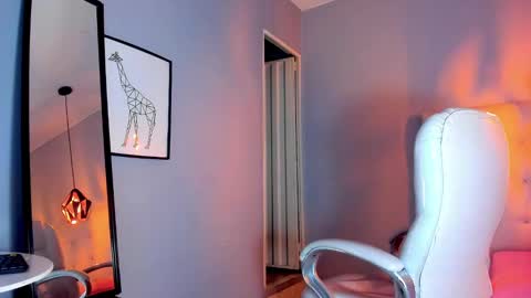 Snapshot of jade_scarllet chatting on 12-13-24, 04:22 karlla scarlet online show from 12-13-24, 04:22