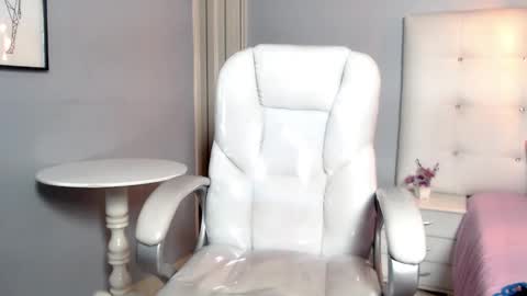 Snapshot of jade_scarllet chatting on 12-28-24, 06:39 karlla scarlet online show from 12-28-24, 06:39