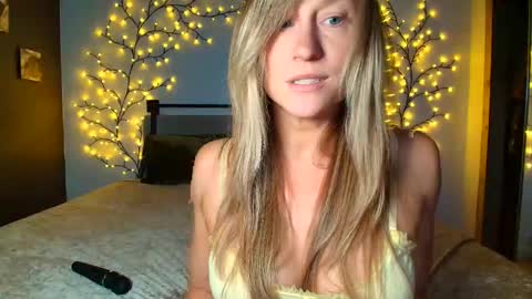 jadeamaryllis_ online show from 02-28-26, 02:18