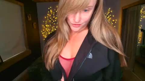 jadeamaryllis_ online show from 04-18-26, 02:21