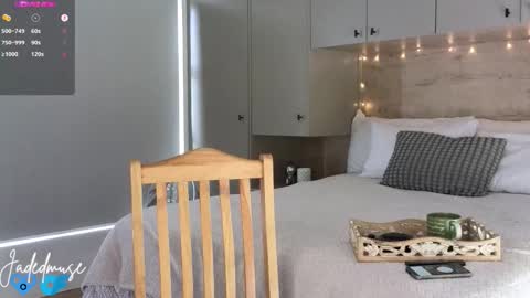 Snapshot of jadedmuse chatting on 03-07-26, 09:17 Jade online show from 03-07-26, 09:17