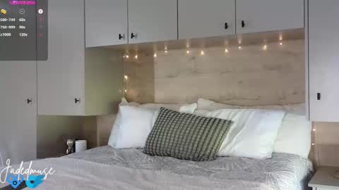 Snapshot of jadedmuse chatting on 03-09-26, 08:18 Jade online show from 03-09-26, 08:18