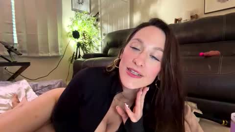 Snapshot of jadeee__ivy chatting on 02-15-26, 02:36 sexyeyes neverlie online show from 02-15-26, 02:36