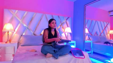 Jade online show from 10-11-25, 07:56