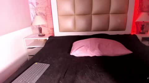 jadeestudios online show from 02-24-25, 10:58