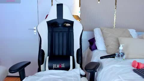 Jadeh online show from 02-20-25, 12:30