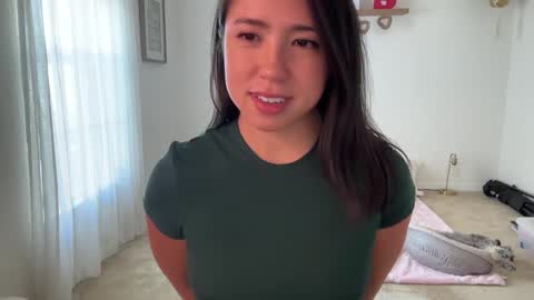 Snapshot of jadelove_ chatting on 02-17-26, 09:32 Jade Love online show from 02-17-26, 09:32
