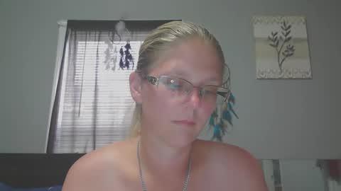 JadeLuv online show from 05-21-26, 06:04