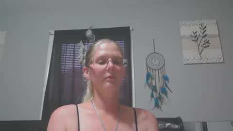 JadeLuv online show from 06-10-26, 01:06